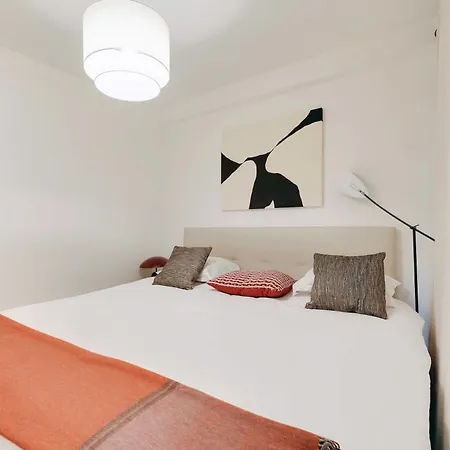Daire Beautiful 2br 6p - Eiffel Tower Paris