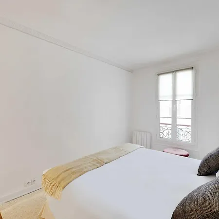 Beautiful 2br 6p - Eiffel Tower Apartment Paris