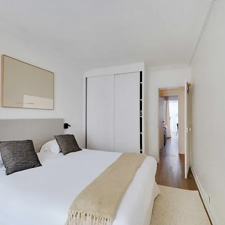 Daire Beautiful 2br 6p - Eiffel Tower