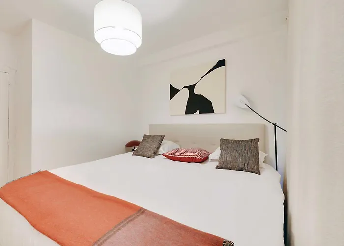 Daire Beautiful 2br 6p - Eiffel Tower Paris